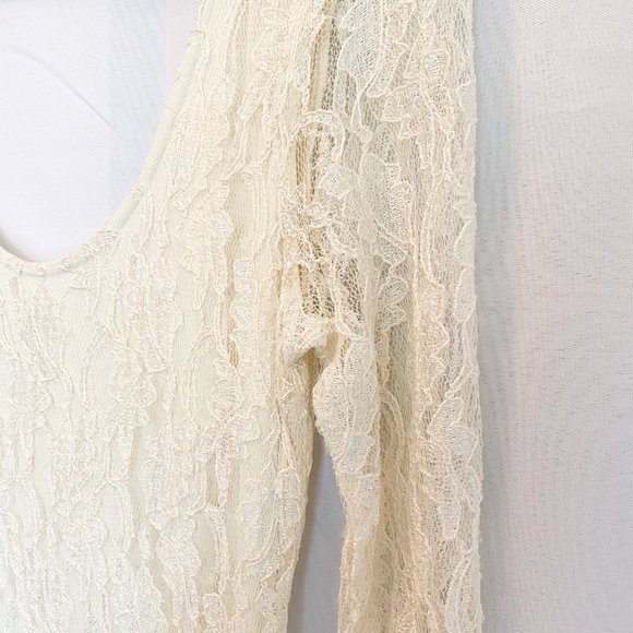Lacy White Dress from Urban Outfitters - Picture 4 of 9